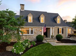 92 Hunter Dr, West Hartford, CT 06107