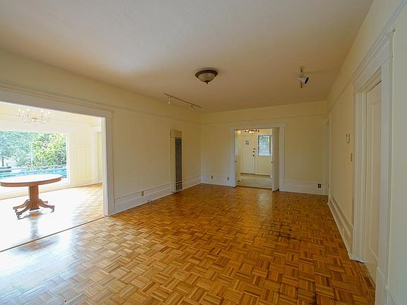 4th image of 322 Highland Ave