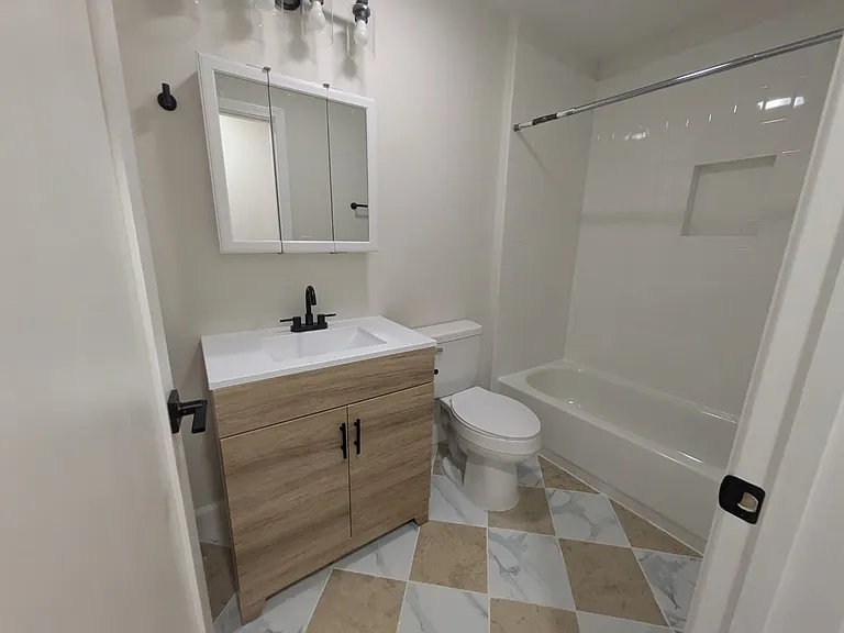44 Warner St #B14 — Photo 14