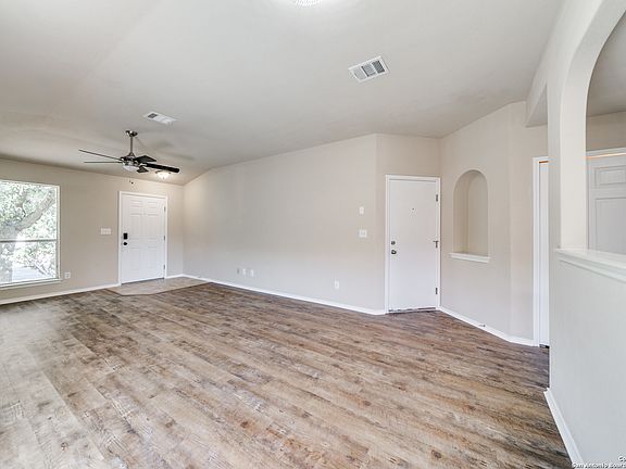 4th image of 344 IBIS FALLS DR