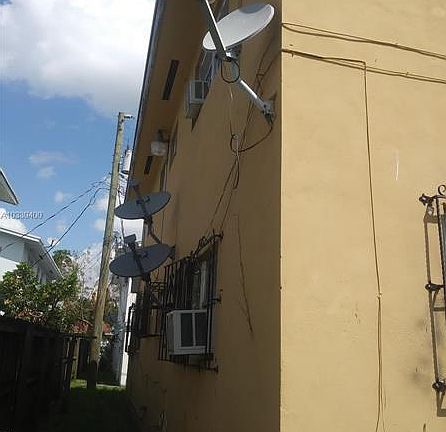 5th image of 7510 NE Miami Ct