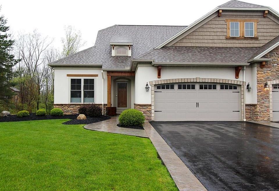 1st image of 34 Aviamore Dr