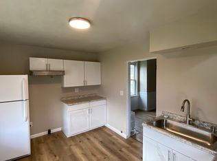 330 Pike St, Meadowlands, PA 15347