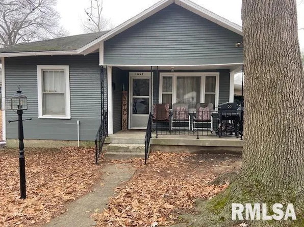 1008 S Commercial St, Benton, IL 62812