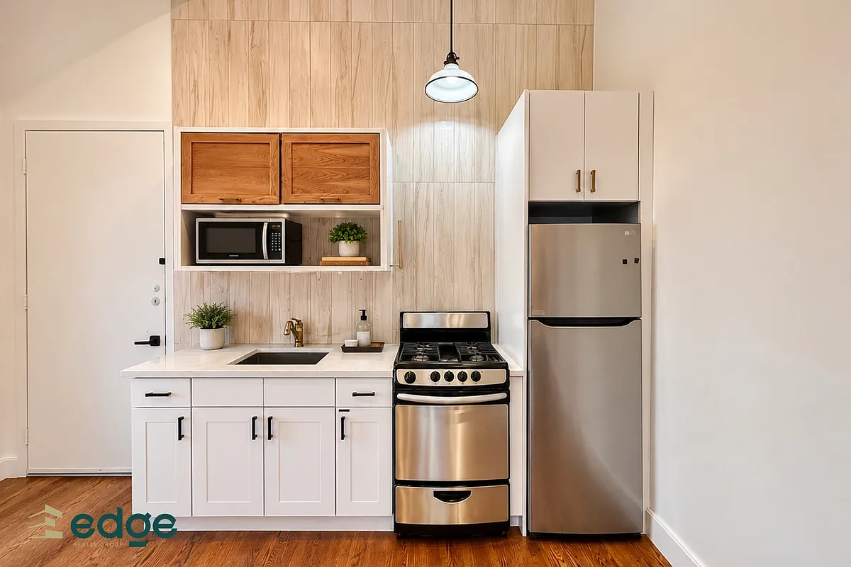 Building Photo - 565 Evergreen Ave #2F