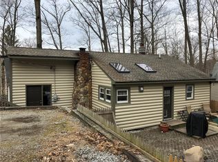 9 Wildwood Dr, Greenwood Lake, NY 10925