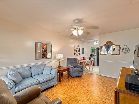 2nd image of 2808 1st St