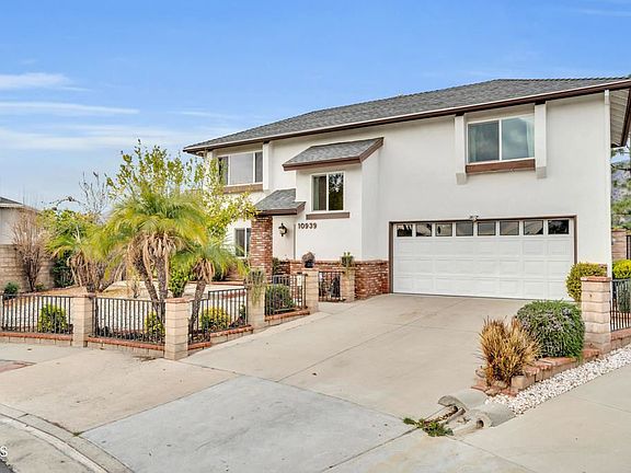 2nd image of 10939 Floralita Ave