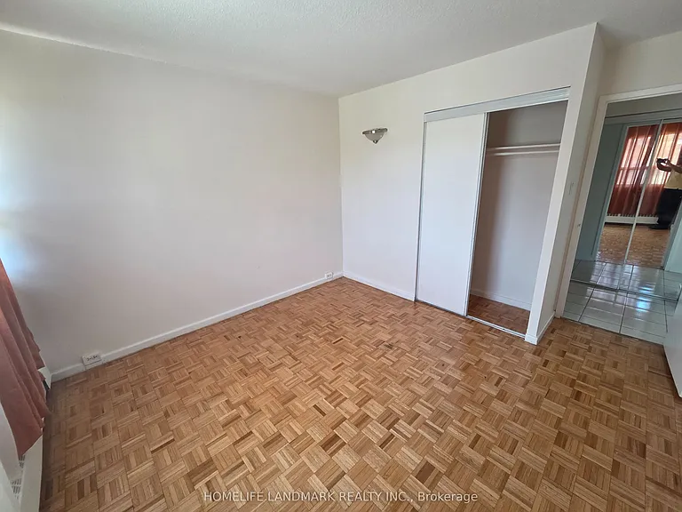 100 Leeward Glenway #301 — Photo 16