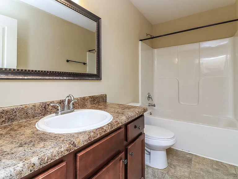 100 Comet Ct — Photo 16