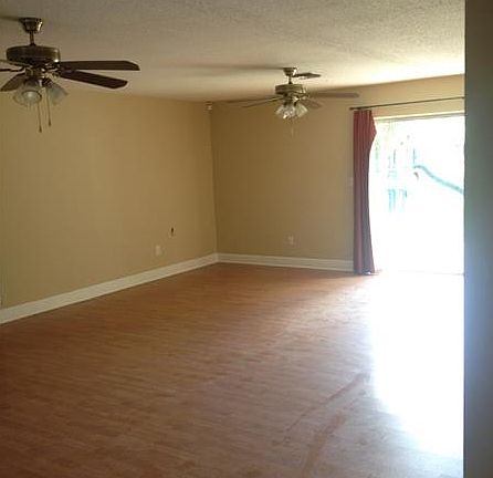 4th image of 19711 Sterling Dr