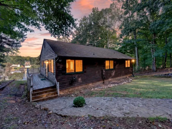 118 Creeden Dr, Moneta, VA 24121