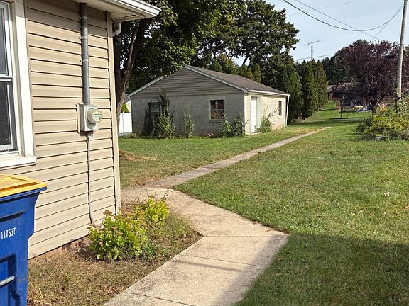 2nd image of 145 N 4th St