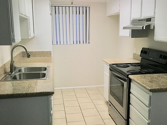 3rd image of 476 E Cypress Ave
