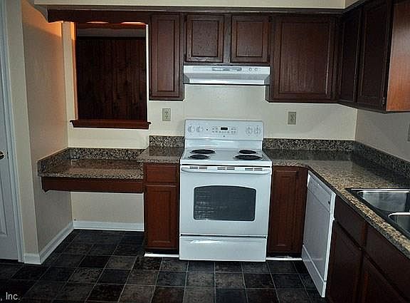 2nd image of 1577 Dylan Dr