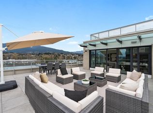 755 Harbourside Dr #703, North Vancouver, BC V7P 3R7