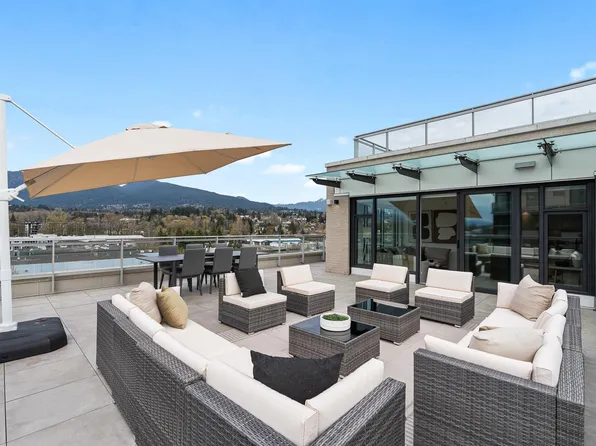 755 Harbourside Dr #703, North Vancouver, BC V7P 3R7