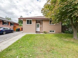 60 Morning Dew Rd, Toronto, ON M1E3X3