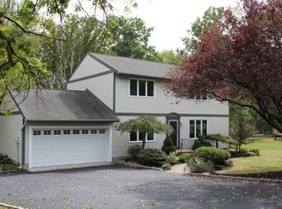 16 Kelly Ct, Bridgewater, NJ 08807