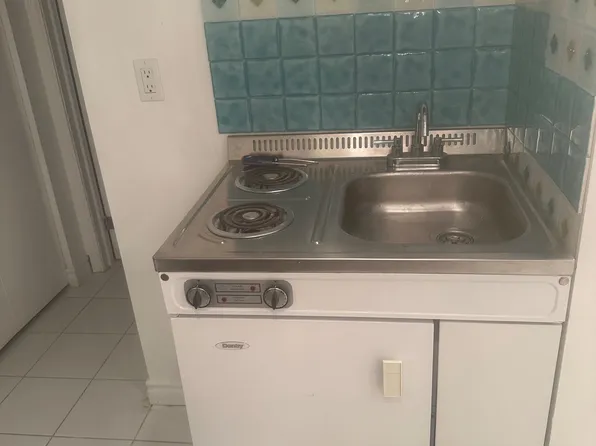 (undisclosed Address), Toronto, ON M6H 1P8