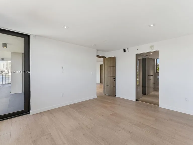 801 N Venetian Dr #308 — Photo 15