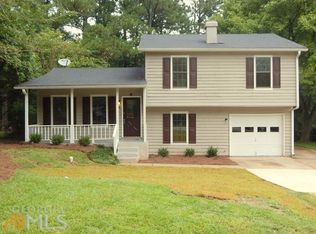615 Old Manor Rd, Lilburn, GA 30047