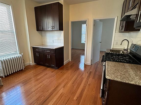 4th image of 68-19 75th St #2