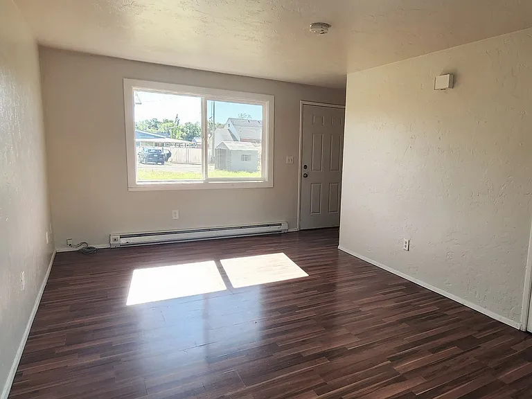 660 Kelly St — Photo 6