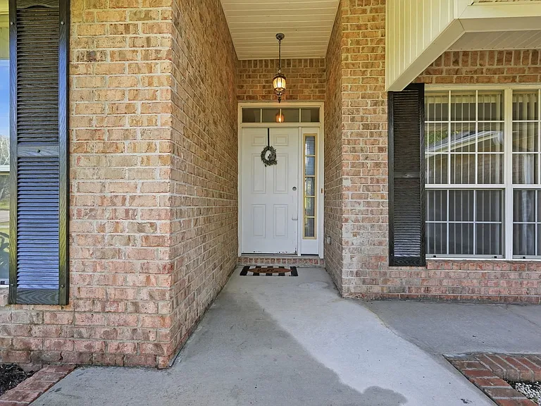 4881 Traxx St — Photo 4