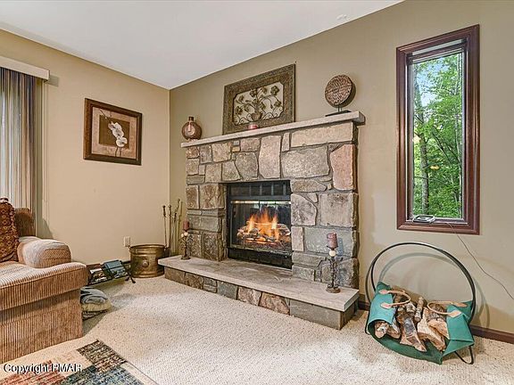 5th image of 158 Forest Dr
