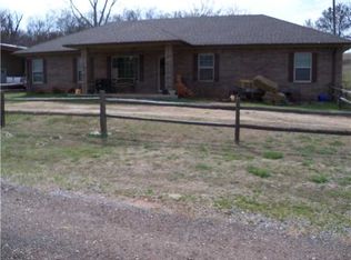 20487 29th St SW, Hinton, OK 73047