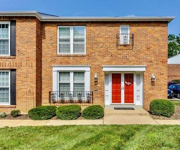 890 Judson Manor Dr, Saint Louis, MO, 63141