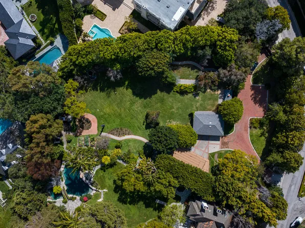 344 Copa De Oro Rd, Los Angeles, CA 90077