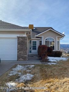 206 S Ridge Ct, Parachute, CO, 81635