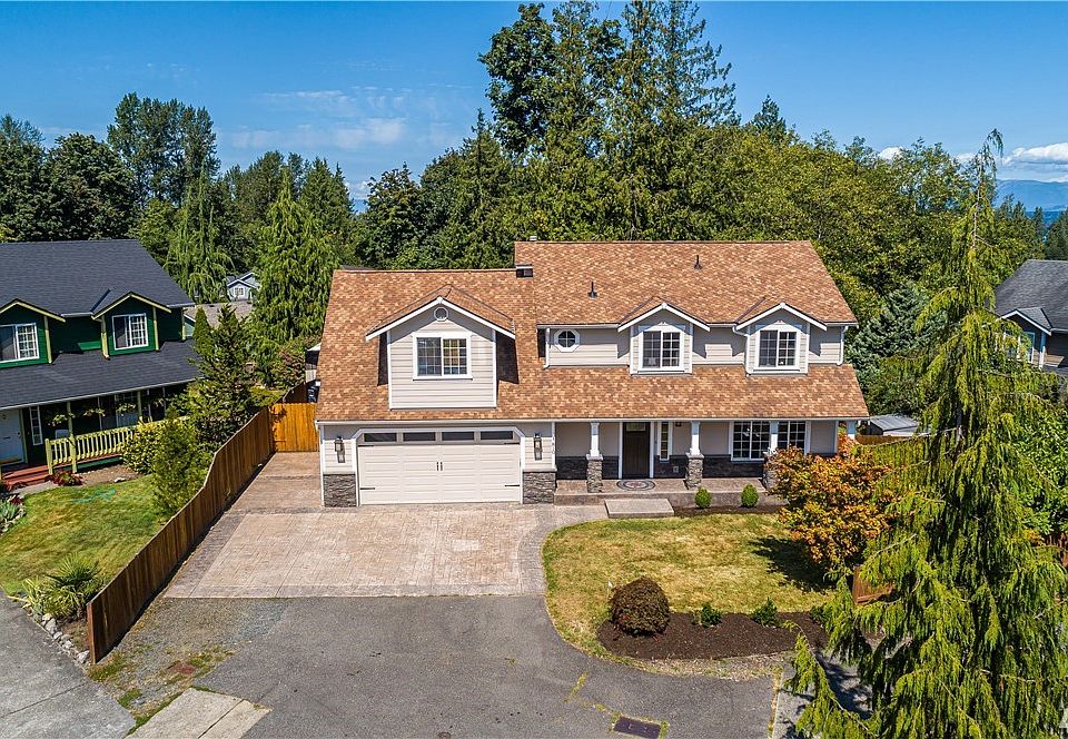 1st image of 810 97th Dr SE