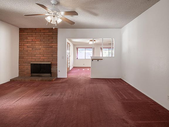 3rd image of 2335 Jardin Dr