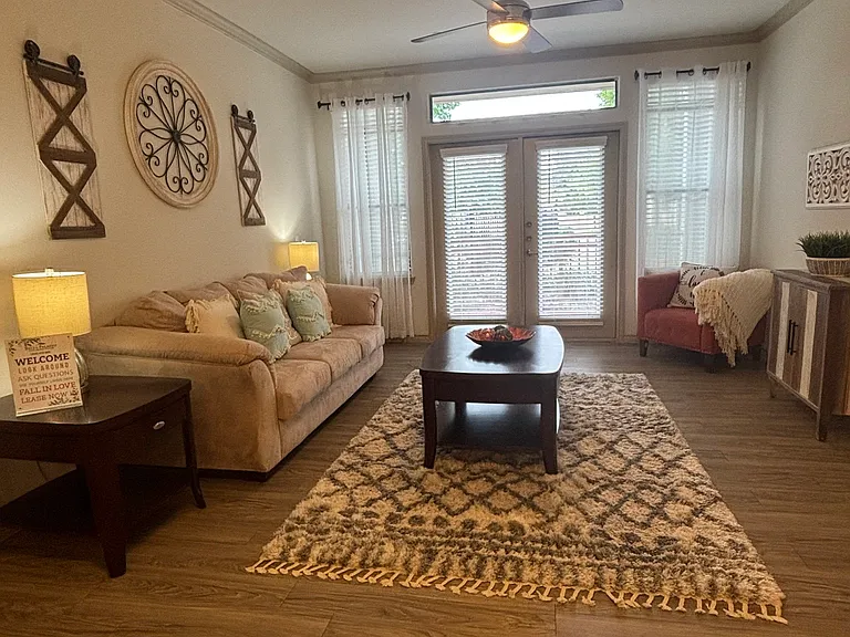 Bella Palazzo Luxury Apartment Community — Photo 54