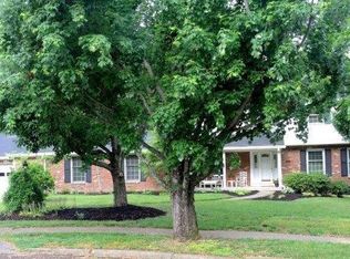 2914 Montavesta Rd, Lexington, KY 40502