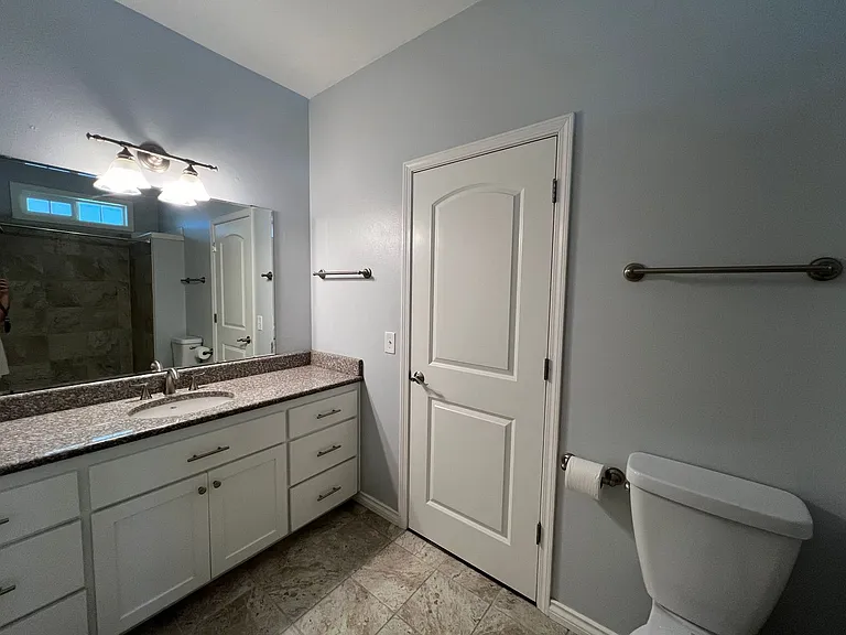 1592 Kingston Way — Photo 10