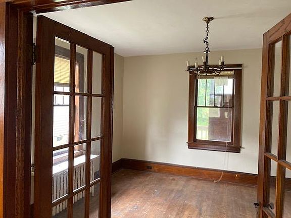 4th image of 547 McDowell Ave NW #547