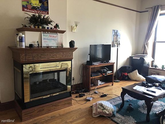 2nd image of 1503 W Fullerton Ave #1