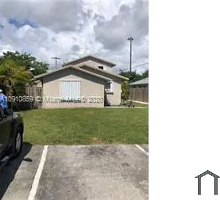 4 bed, $3,200 — Photo 3