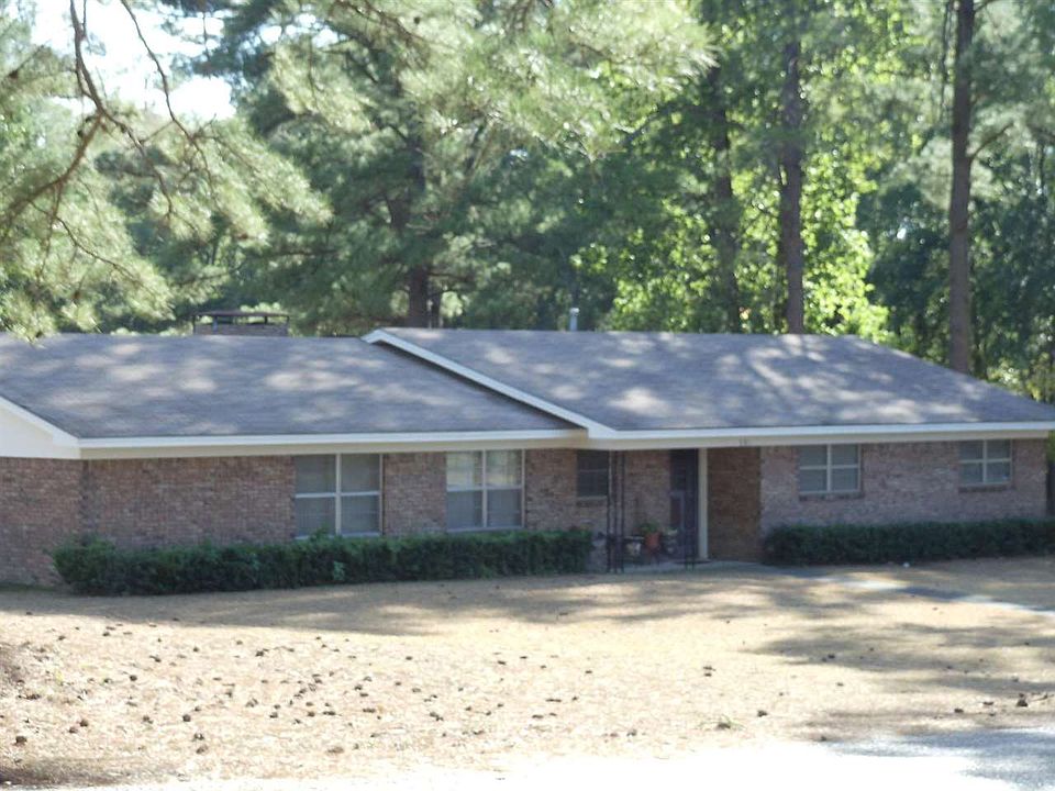 1st image of 301 Horseshoe Bend St