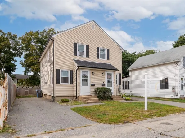 124 Pleasant St, Cranston, RI 02910