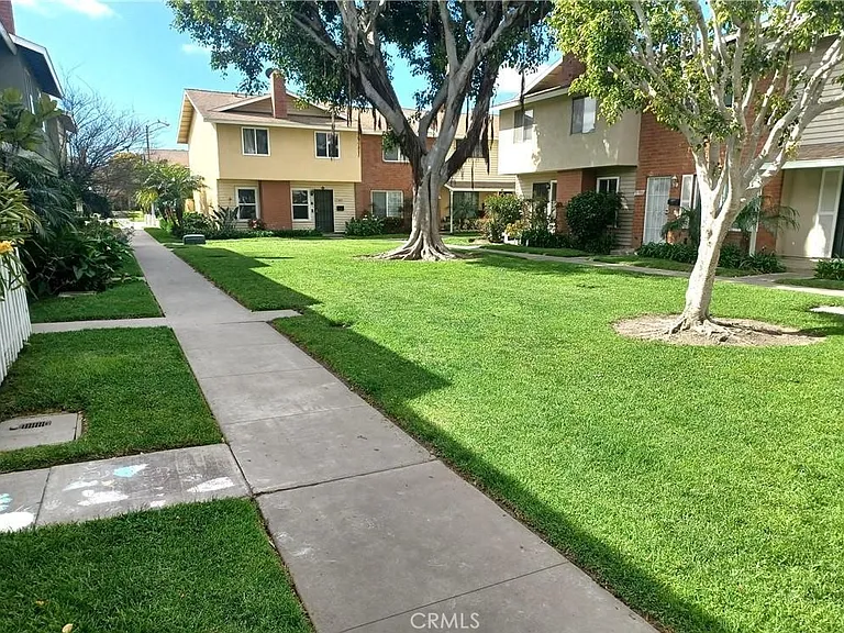 11820 Gloxinia Ave — Photo 3