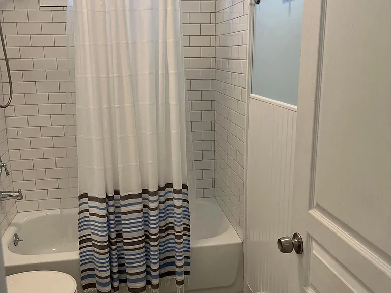1354 Simpson Ave #1 — Photo 9