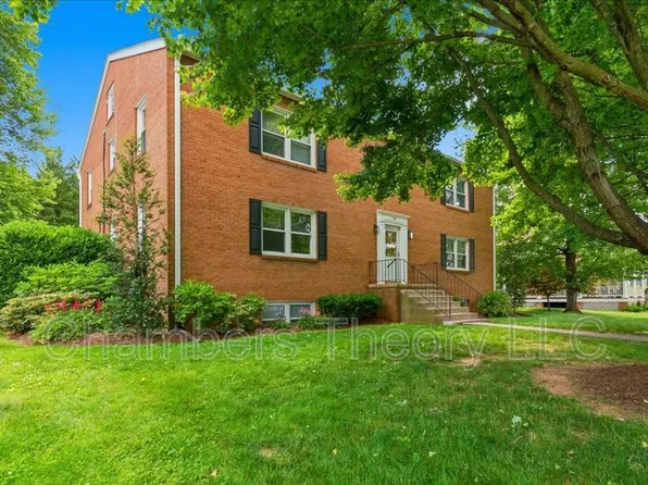 130 S 29th St, Purcellville, VA
