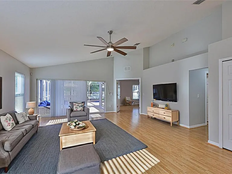 6610 Cambridge Park Dr — Photo 4