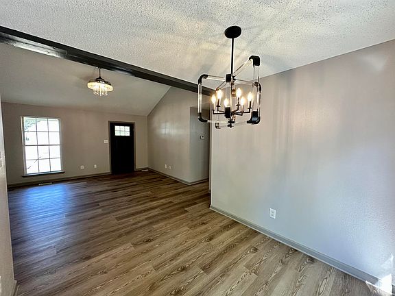 5th image of 104 McNanna Ct