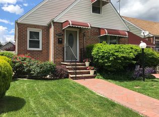 13010 219th St, Springfield Gardens, NY 11413